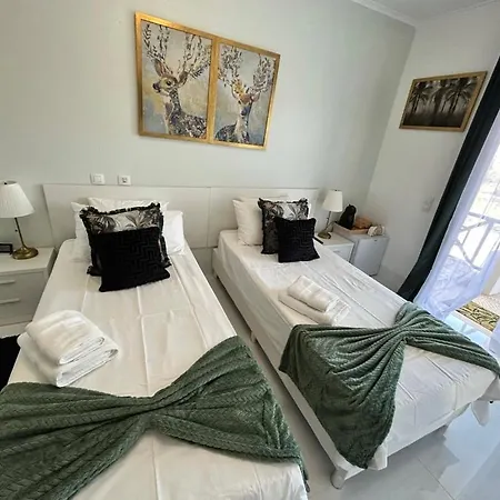 Amazon And Gray Bedrooms Homestay Albufeira