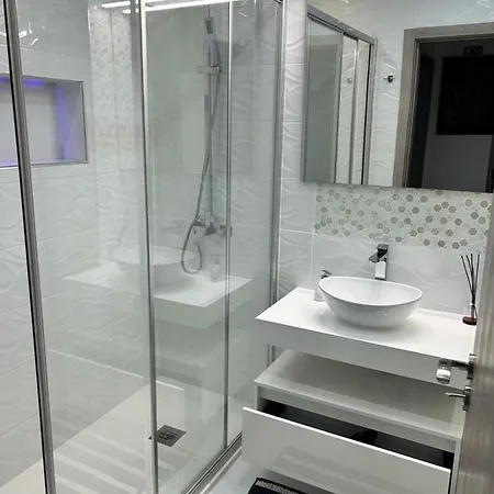 Amazon And Gray Bedrooms Albufeira